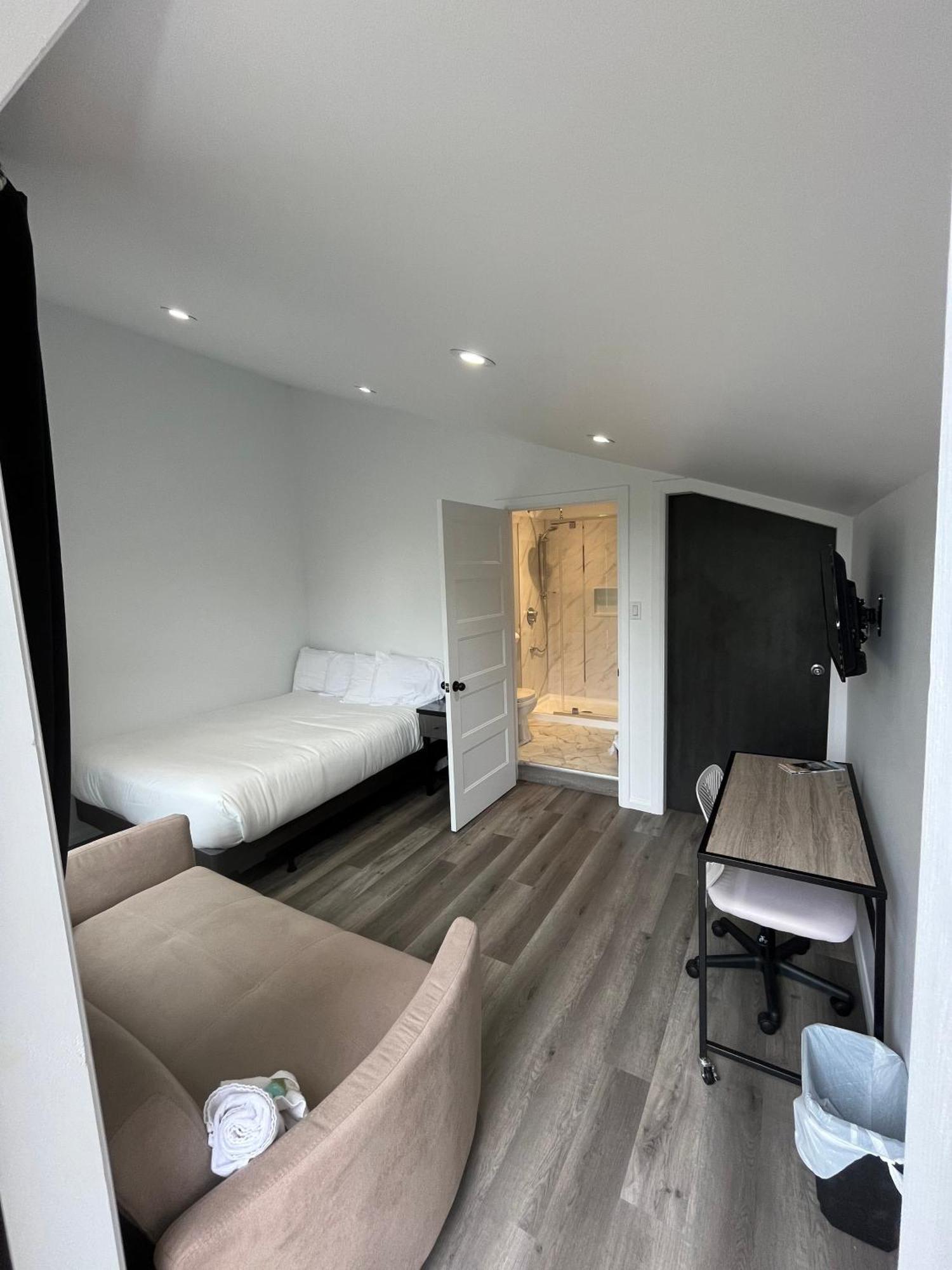 Auberge De Ferme-Neuve Lac-Saint-Paul Екстериор снимка