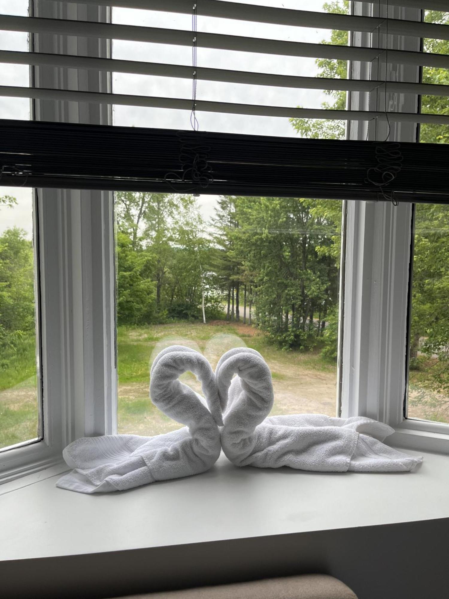 Auberge De Ferme-Neuve Lac-Saint-Paul Екстериор снимка