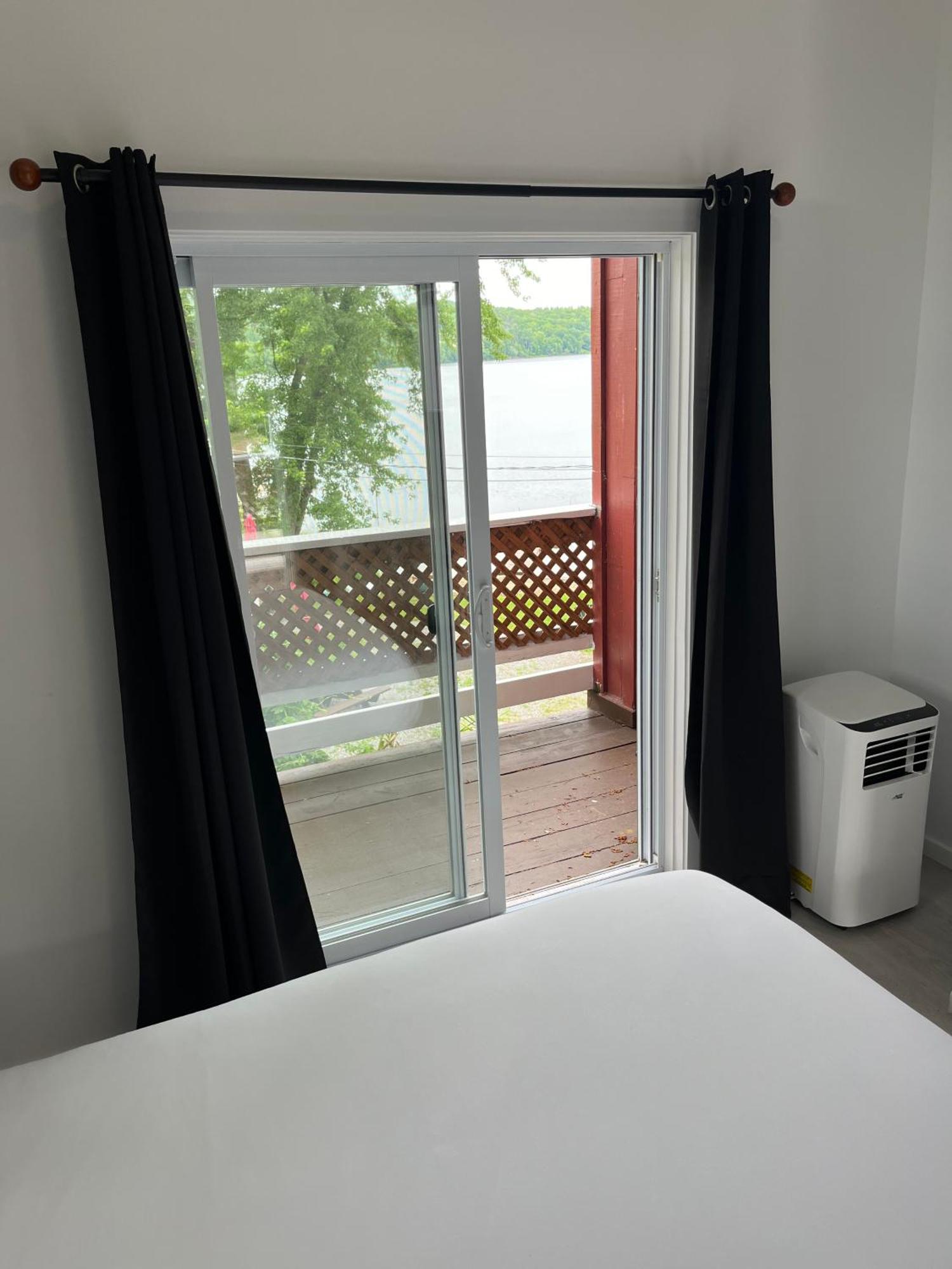 Auberge De Ferme-Neuve Lac-Saint-Paul Екстериор снимка