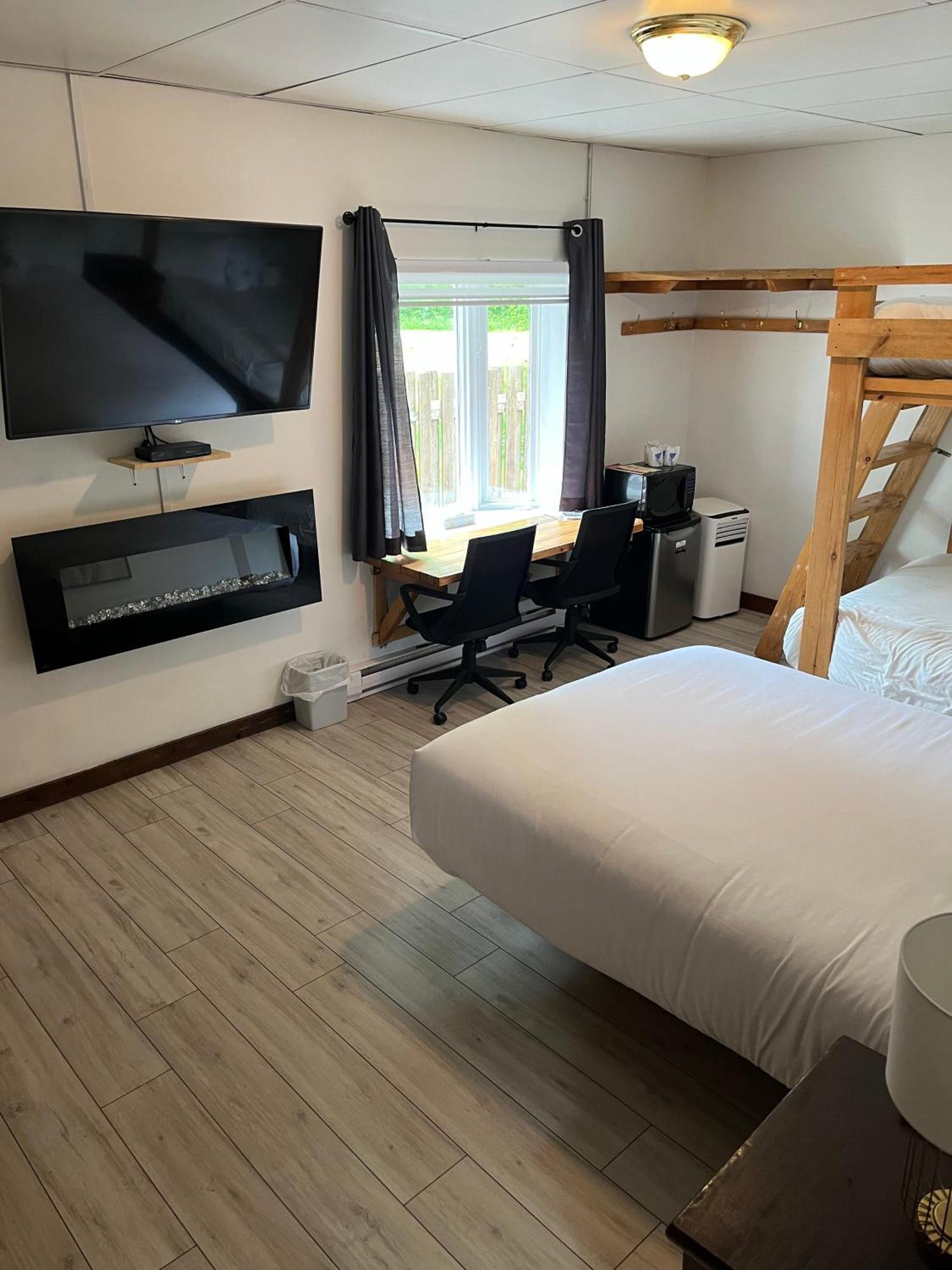 Auberge De Ferme-Neuve Lac-Saint-Paul Екстериор снимка
