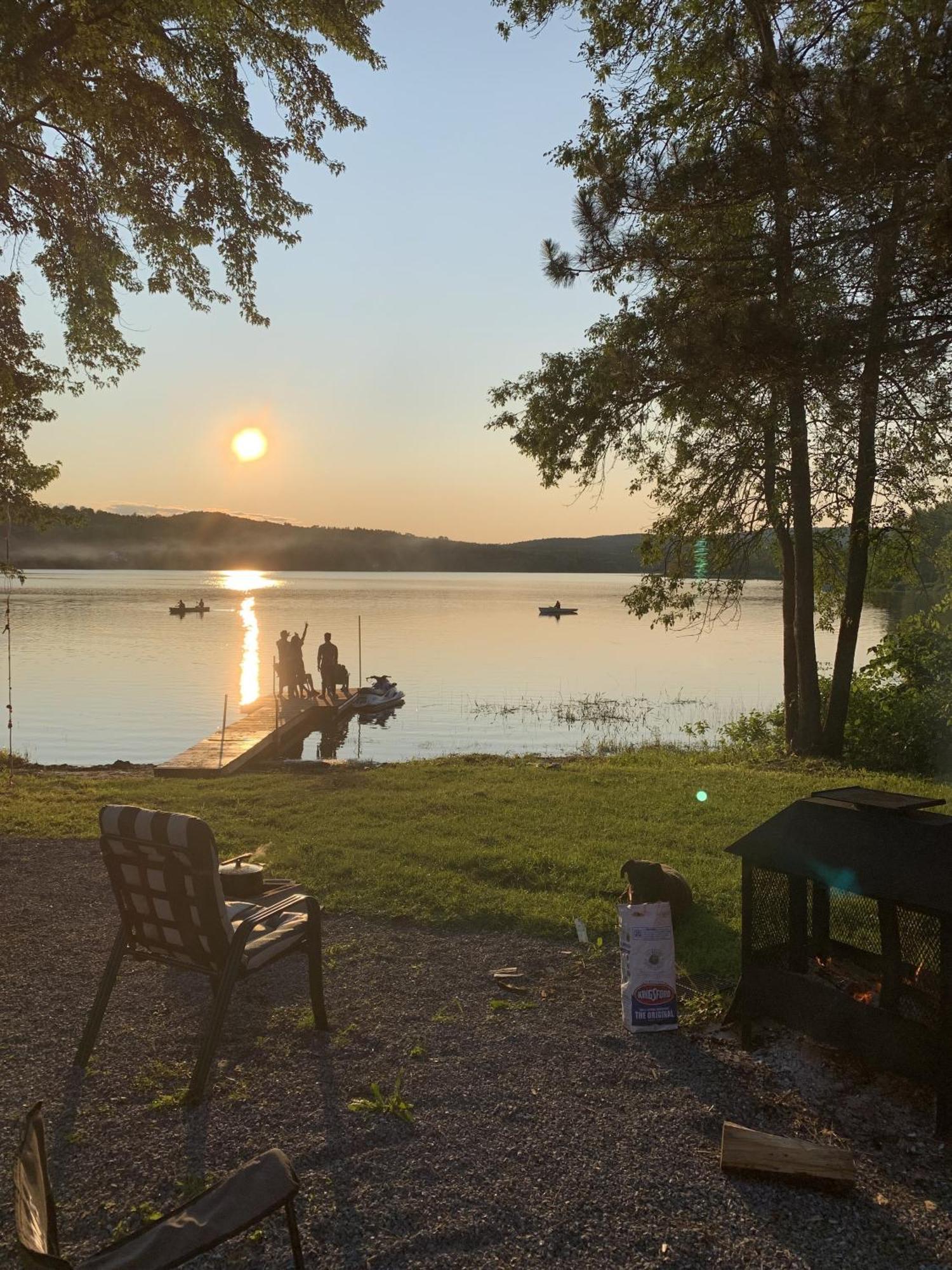 Auberge De Ferme-Neuve Lac-Saint-Paul Екстериор снимка