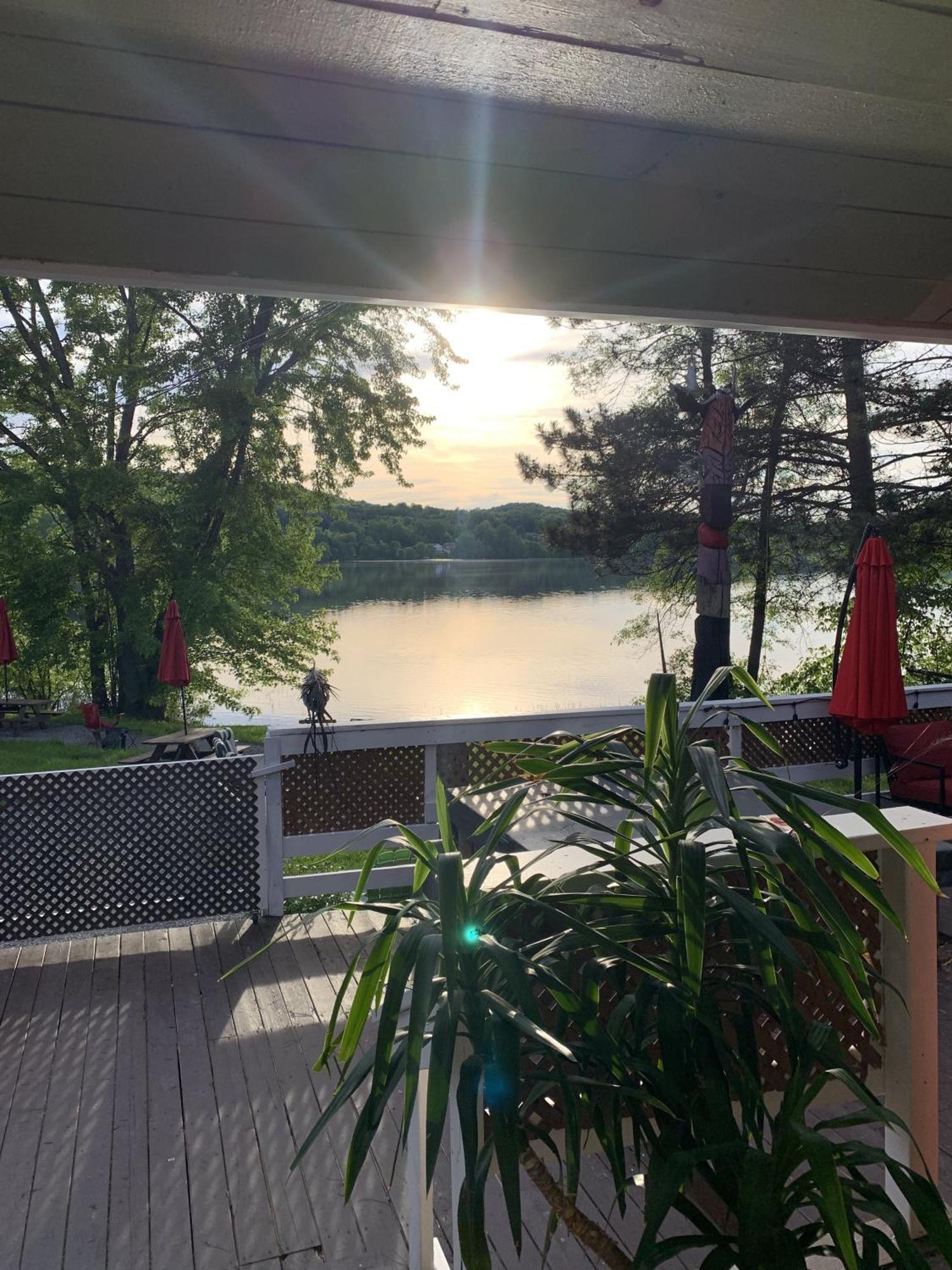 Auberge De Ferme-Neuve Lac-Saint-Paul Екстериор снимка